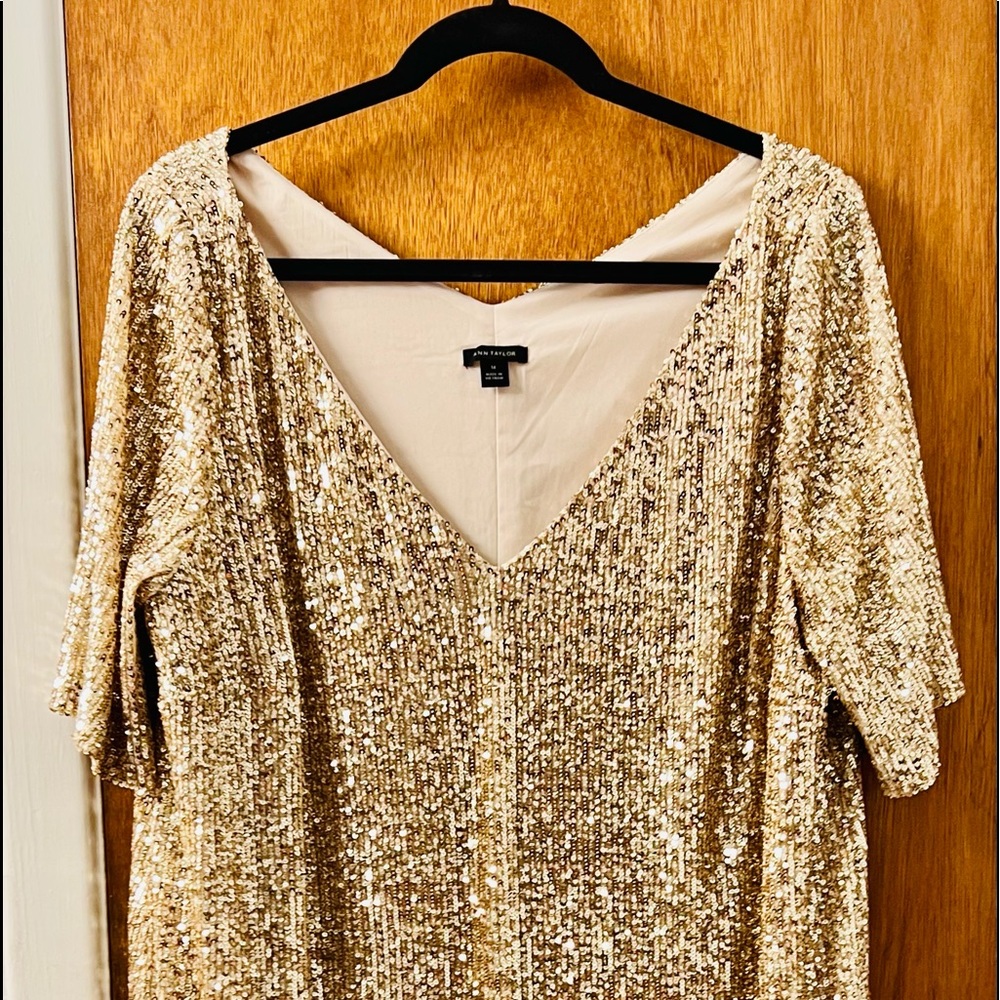 Ann Taylor NWOT Gold Sequin Shift Dress